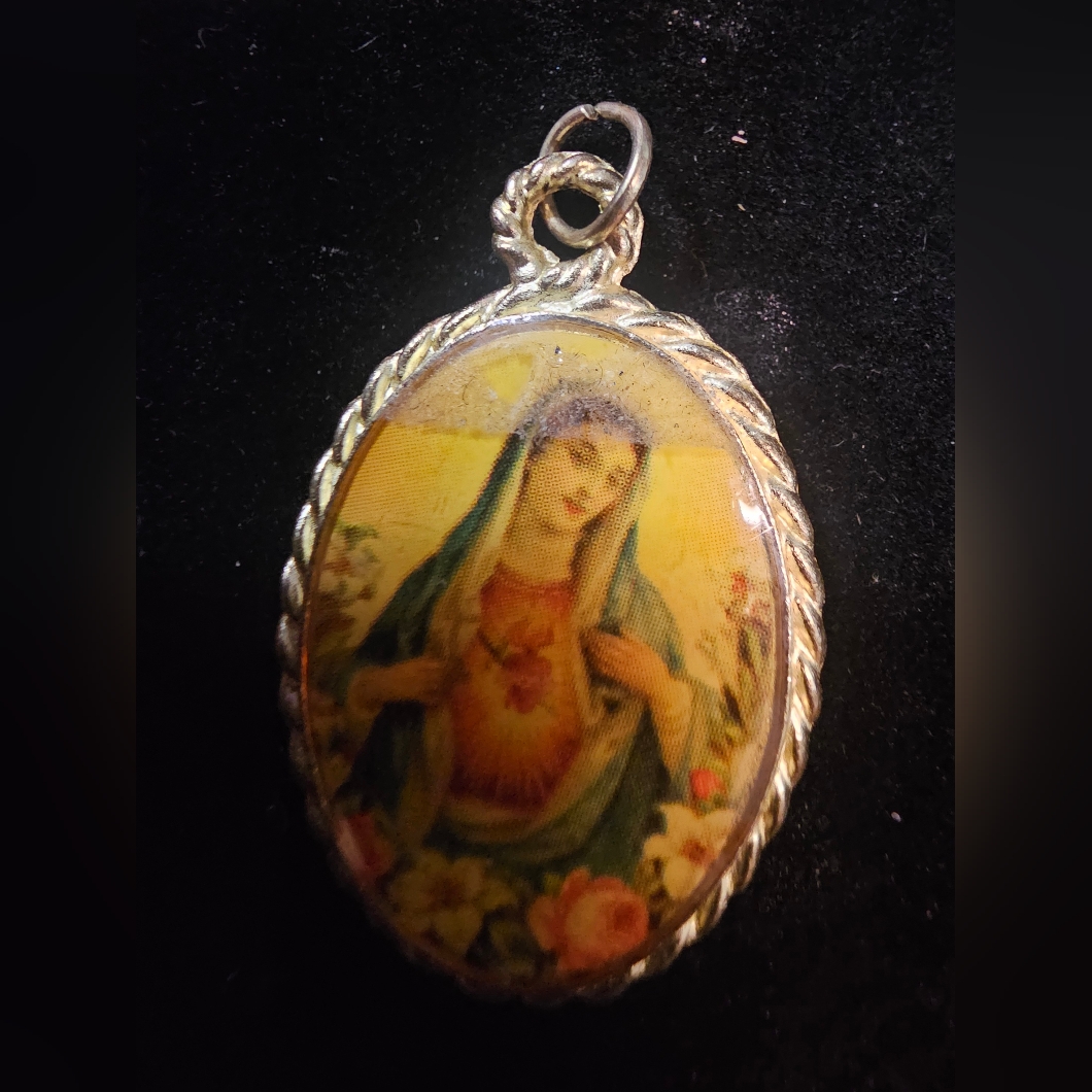 Vintage 1970’s Virgin Mary Sacred Heart Silver Pendant